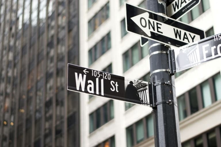 Gold Versus: Stocks and shares