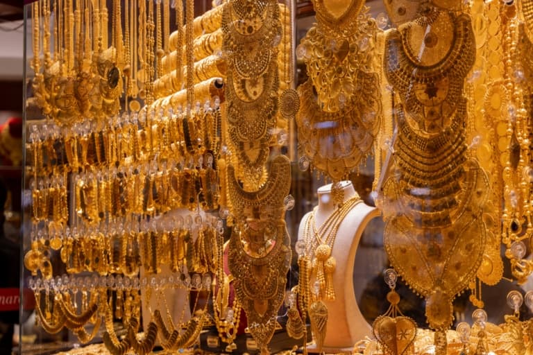 Why Gold Is the Perfect Diwali Gift: Tradition, Value and Modern Gifting Ideas Explained